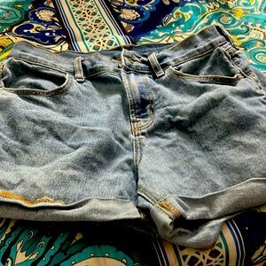 Brand: Old navy     Size:6.    Color:Blue